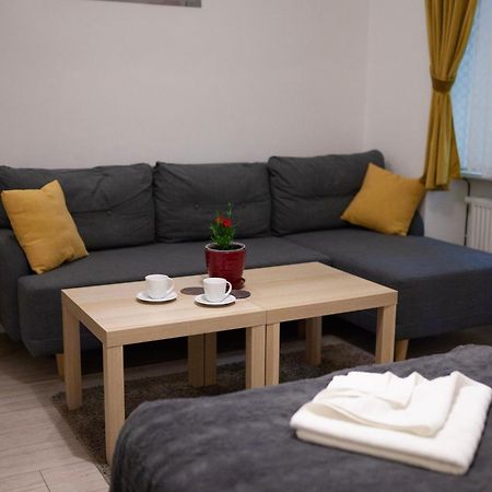 Lukas Guest Rooms Краков Экстерьер фото