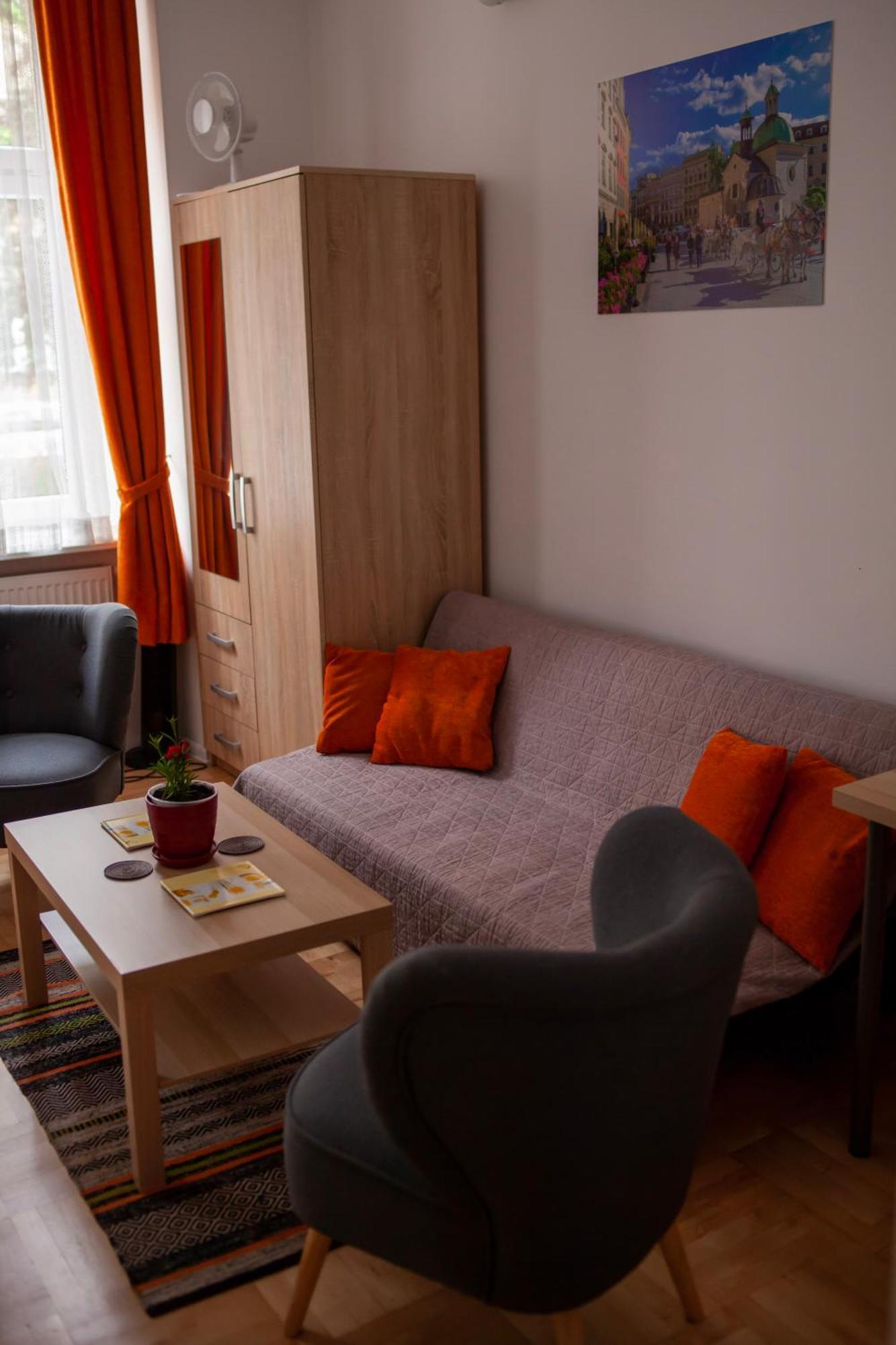 Lukas Guest Rooms Краков Экстерьер фото