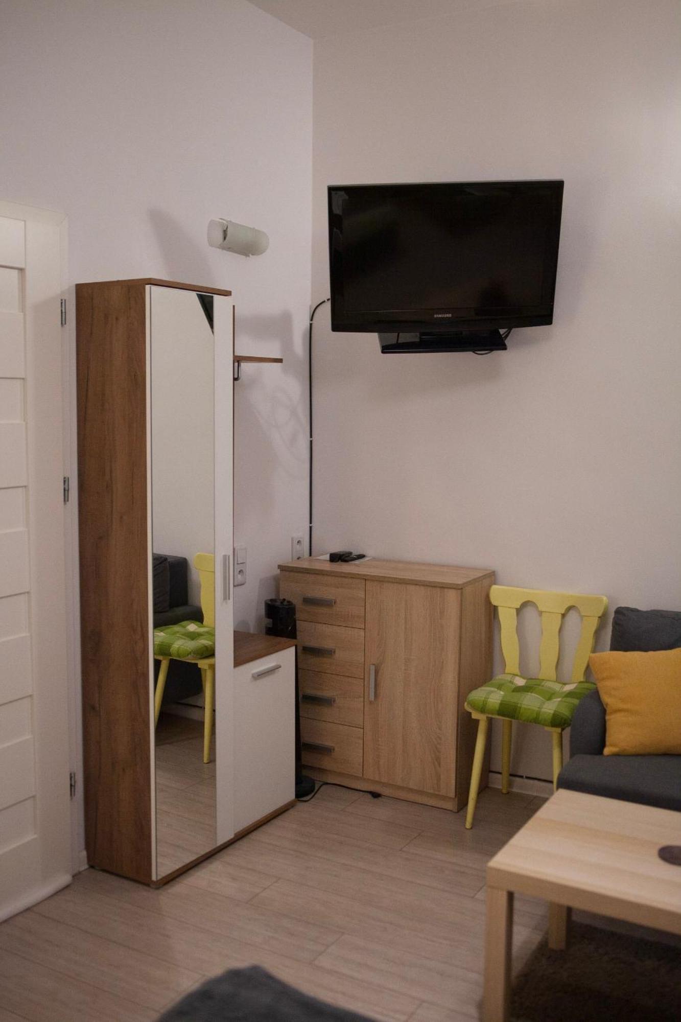 Lukas Guest Rooms Краков Экстерьер фото